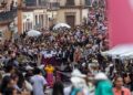 Con el desfile de agrupaciones nacionales e internacionales, inicia el Festival del Folclor Internacional 2026