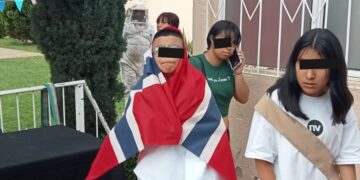 Evacúan a 65 personas de un curso de verano ante ataque de abejas en Guadalupe
