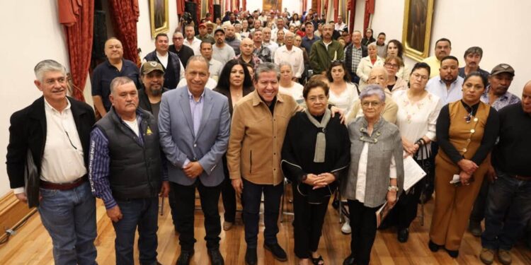 Entregaron 60 transmisiones de concesión de transporte público