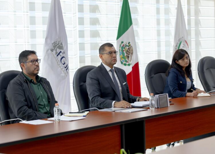 Fiscalía de Justicia y funcionarios consulares colombianos, analizan reclutamiento forzado digital