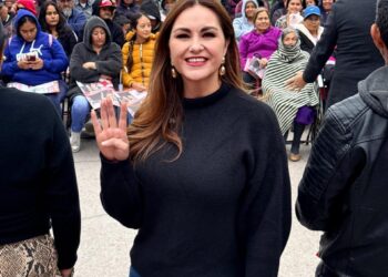Geovanna Bañuelos mantiene su contacto con la gente en recorridos por municipios