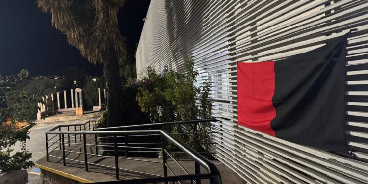 Les mandan Policías de Investigación de la FGJEZ por estar en paro laboral en Derecho
